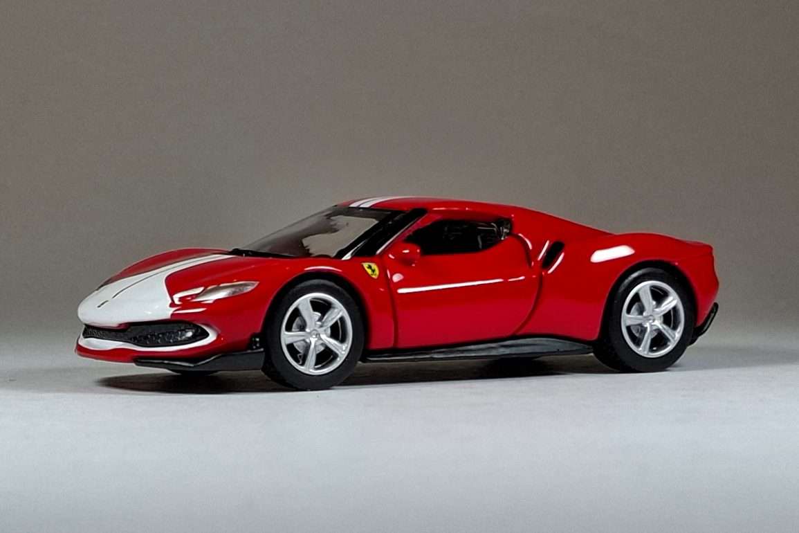 1;64 Maisto Ferrari 296 GTB 1