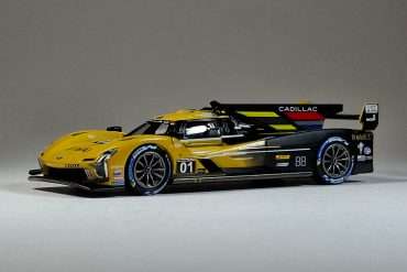1;64 Mini GT Cadillac V Series.R 1