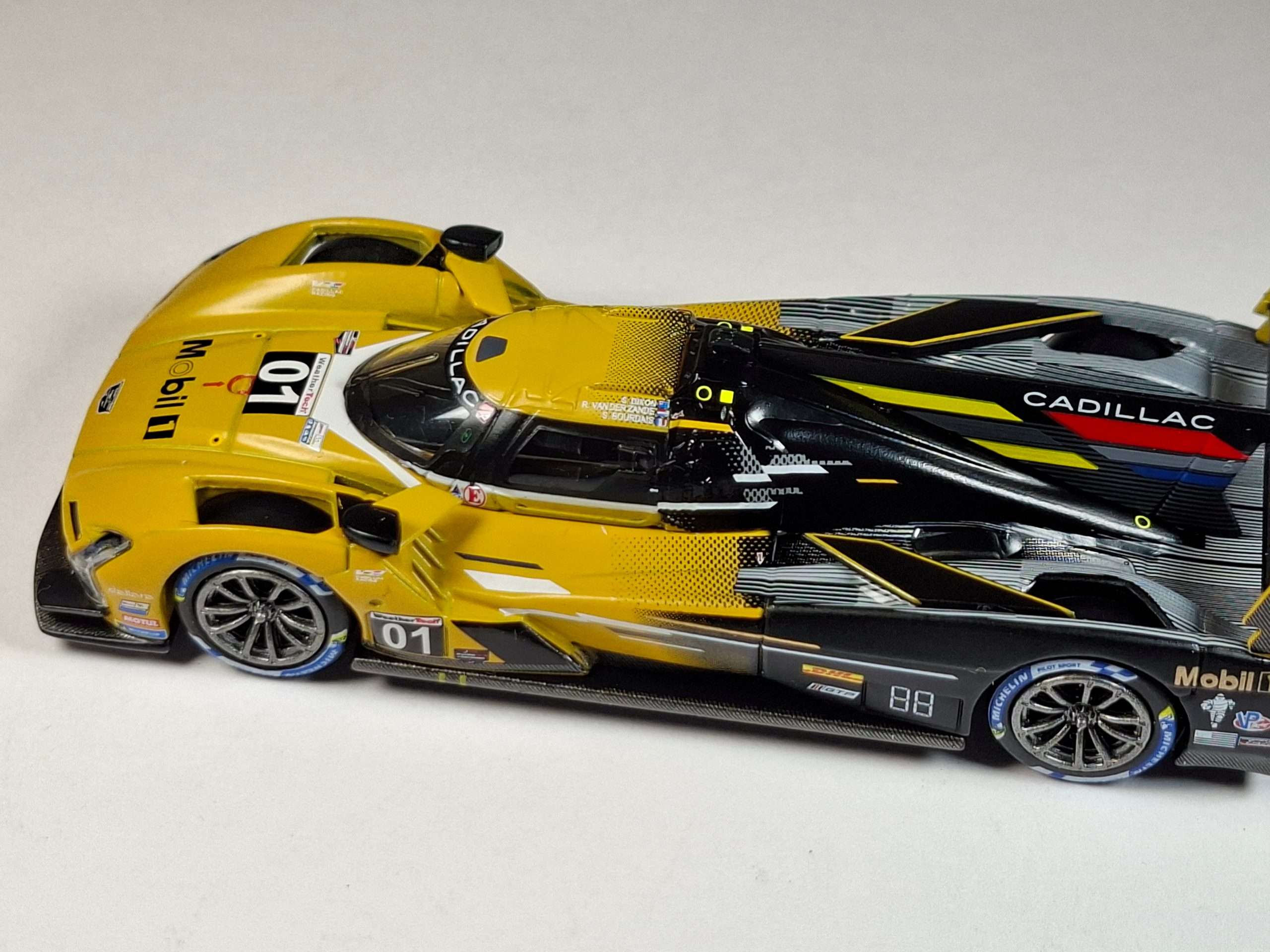 1;64 Mini GT Cadillac V Series.R 6 1;64 Mini GT Cadillac V Series.R 6