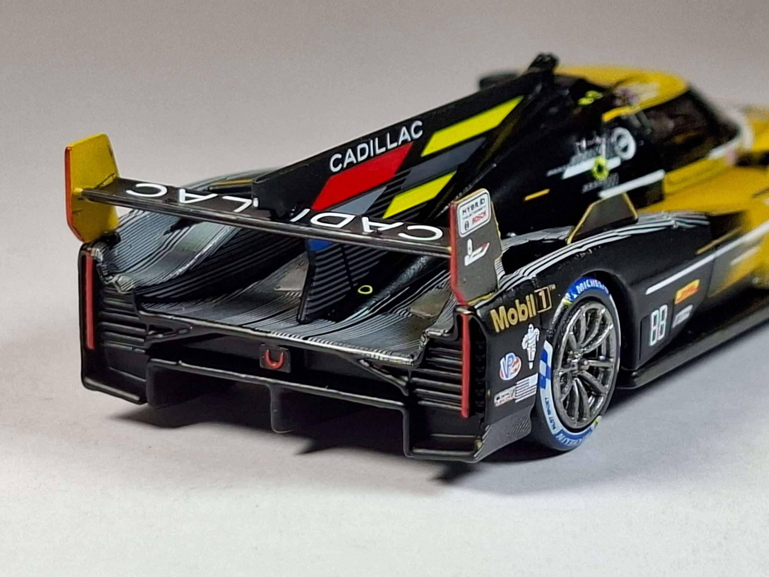 1;64 Mini GT Cadillac V Series.R 9 1;64 Mini GT Cadillac V Series.R 9