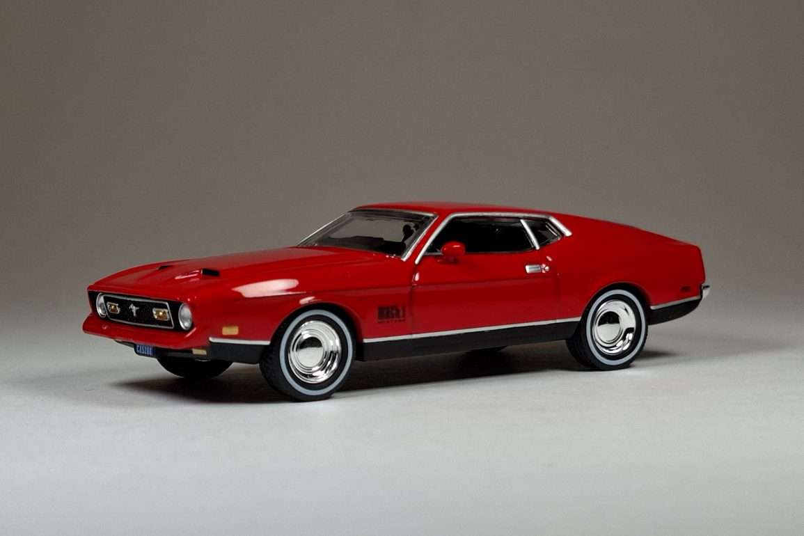 1;64 Mini GT Ford Mustang Mach 1 1