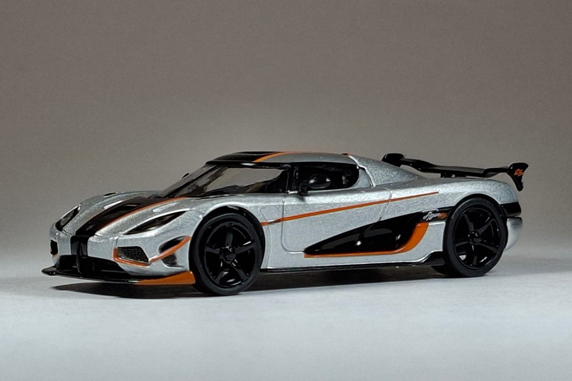 1;64 Tarmac Works Koenigsegg Agera RS 1