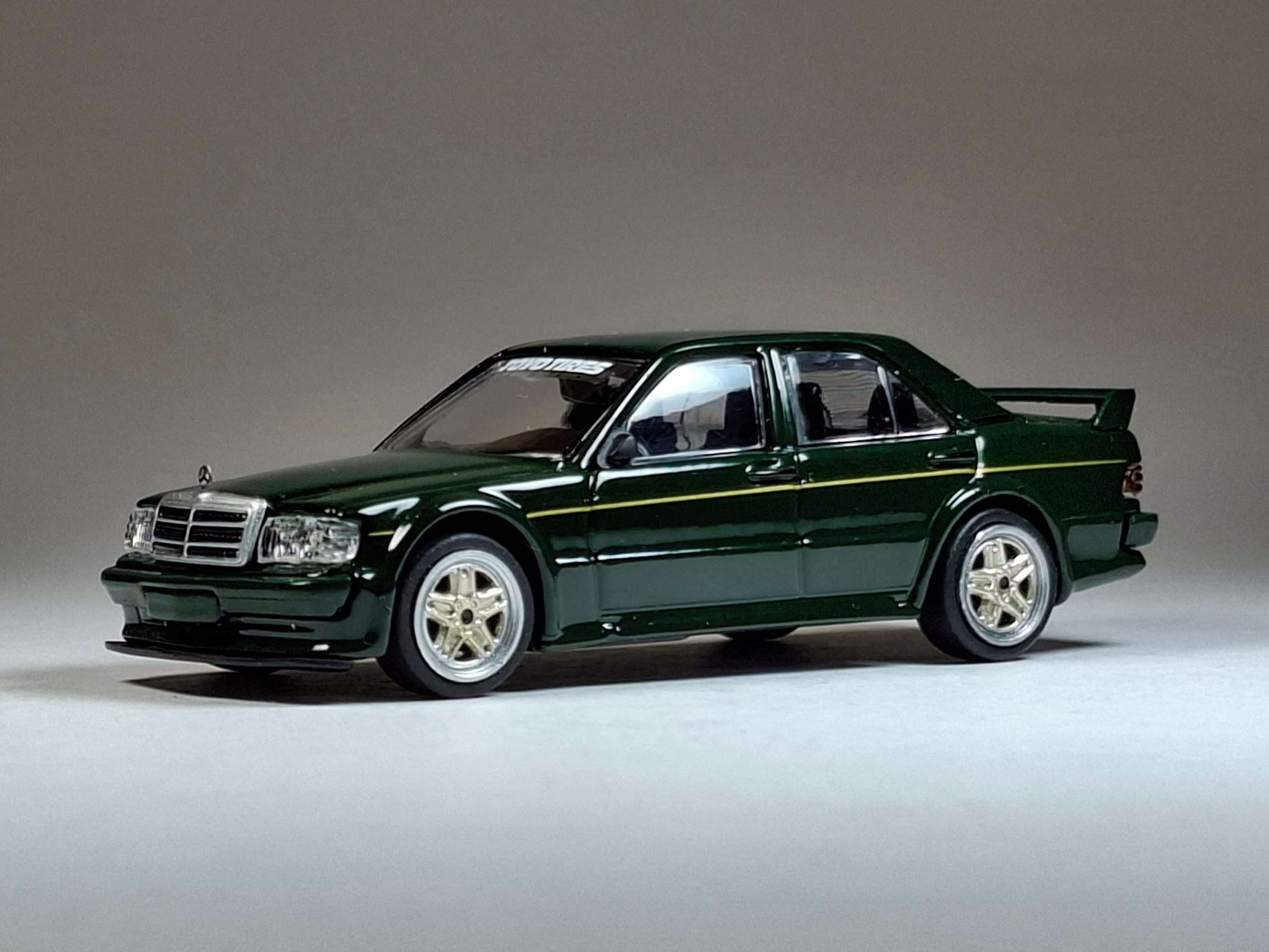 Speciale Mercedes-Benz W201 van Tarmac Works