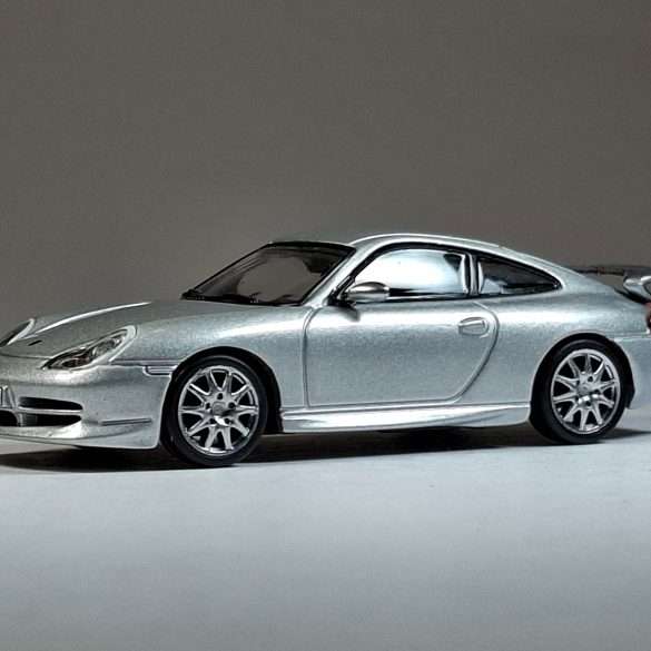 1;64 Tarmac Works Porsche 911 GT3 1