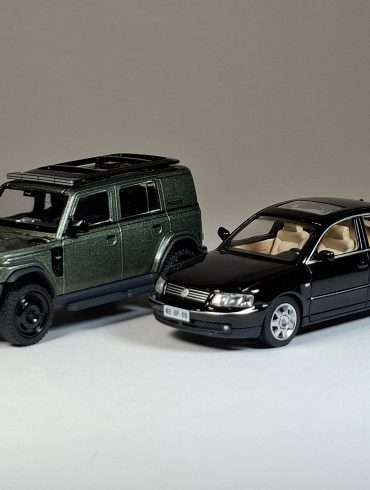 1;64 Xcartoys iCar V23 & Volkswagen Passat 1