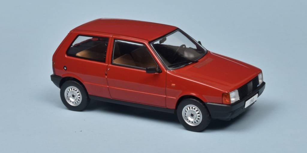 24WhiteBox Fiat Uno1983 3 24WhiteBox Fiat Uno1983 3