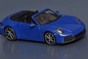 43minic Porsche 911 992.2 Carrera GTS conv 2024 3