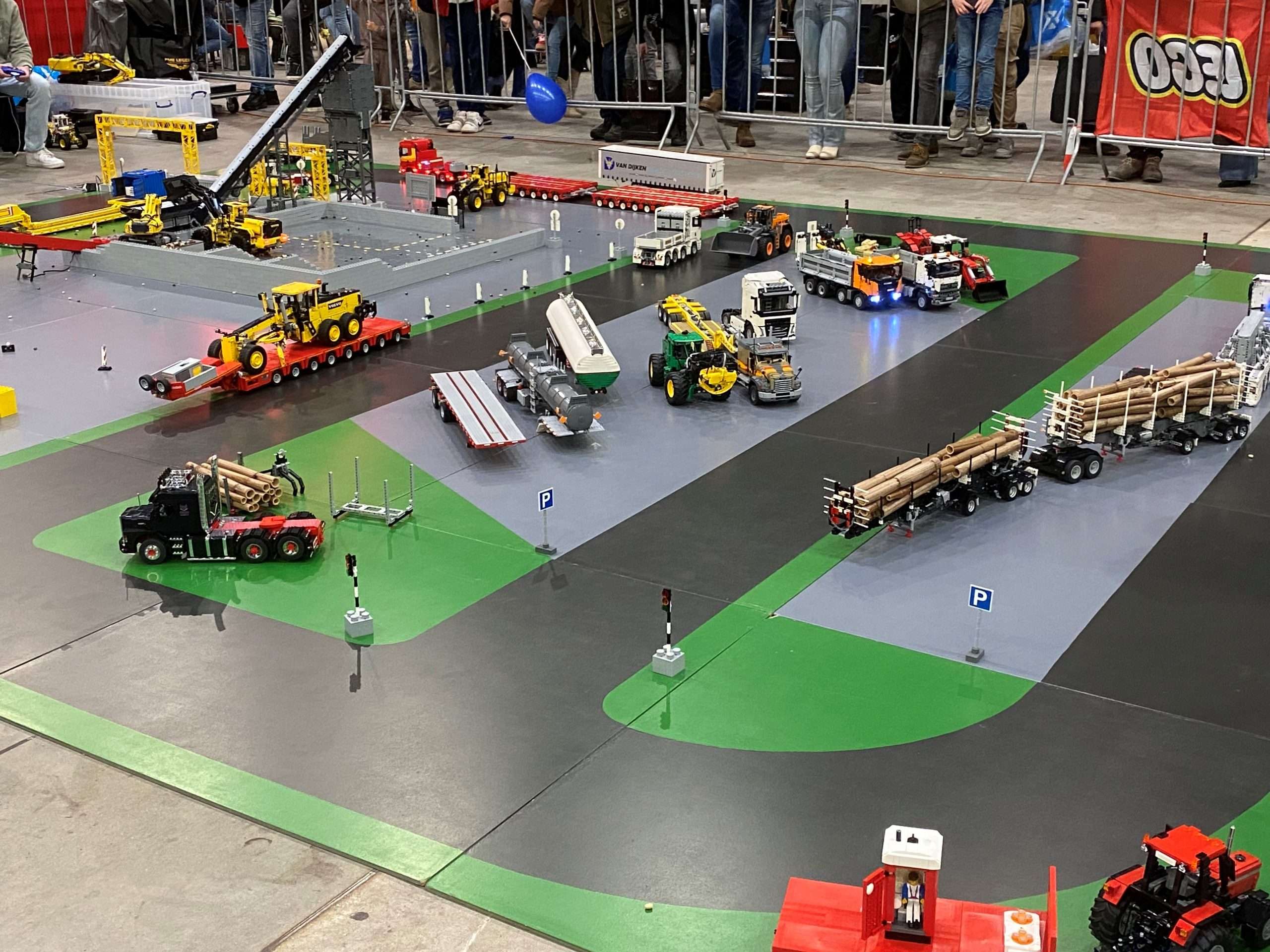 MEGA Trucks (03) MEGA Trucks (03)