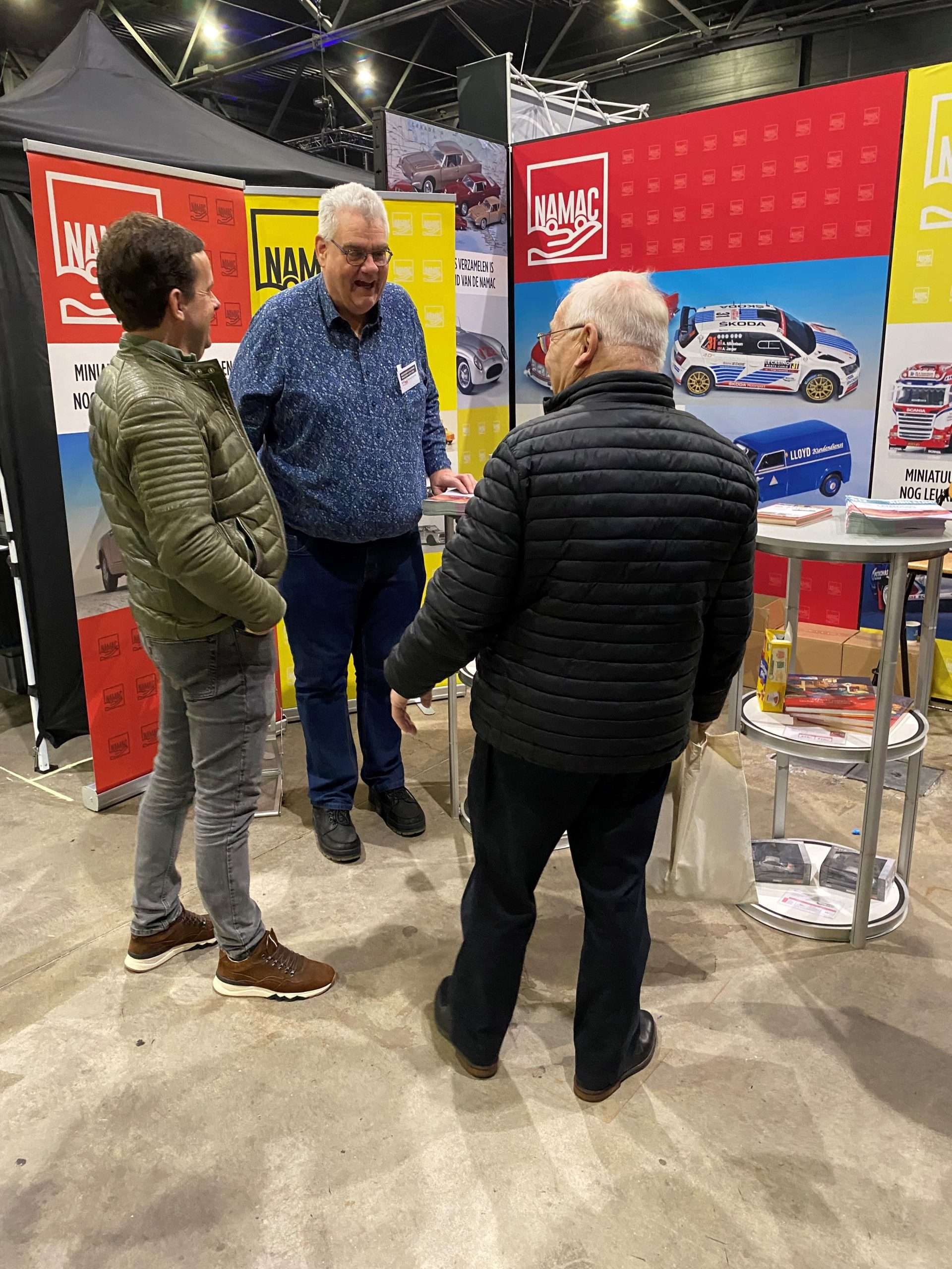 MEGA Trucks (06) MEGA Trucks (06)