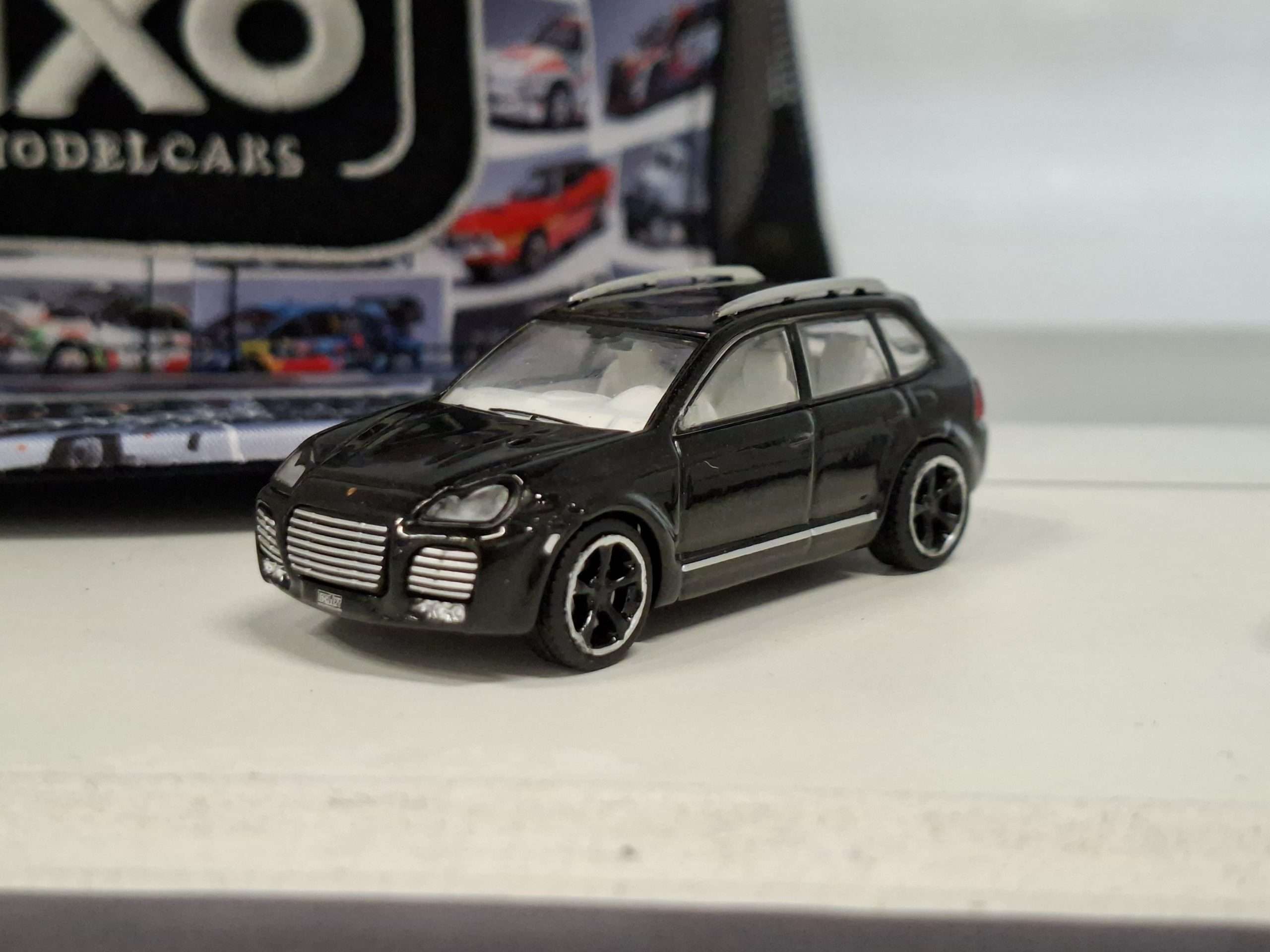 1;64 Ixo Porsche Cayenne 1;64 Ixo Porsche Cayenne