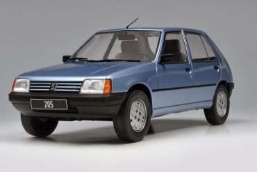 18MCG Peugeot 205 1984 3