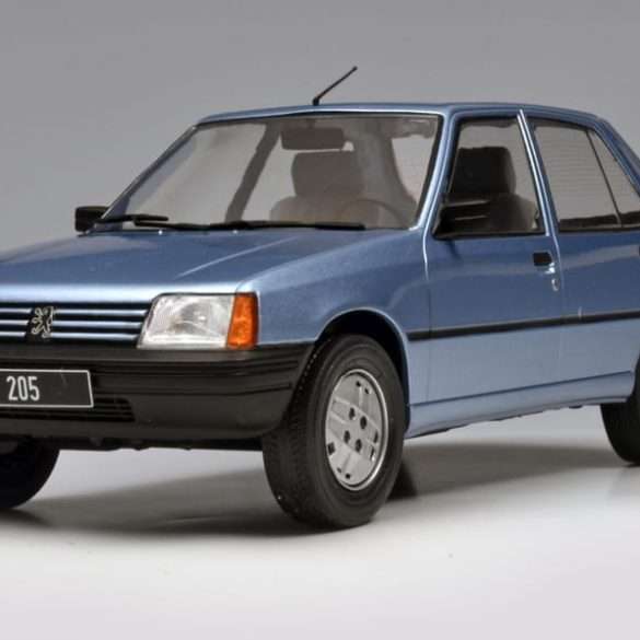 18MCG Peugeot 205 1984 3