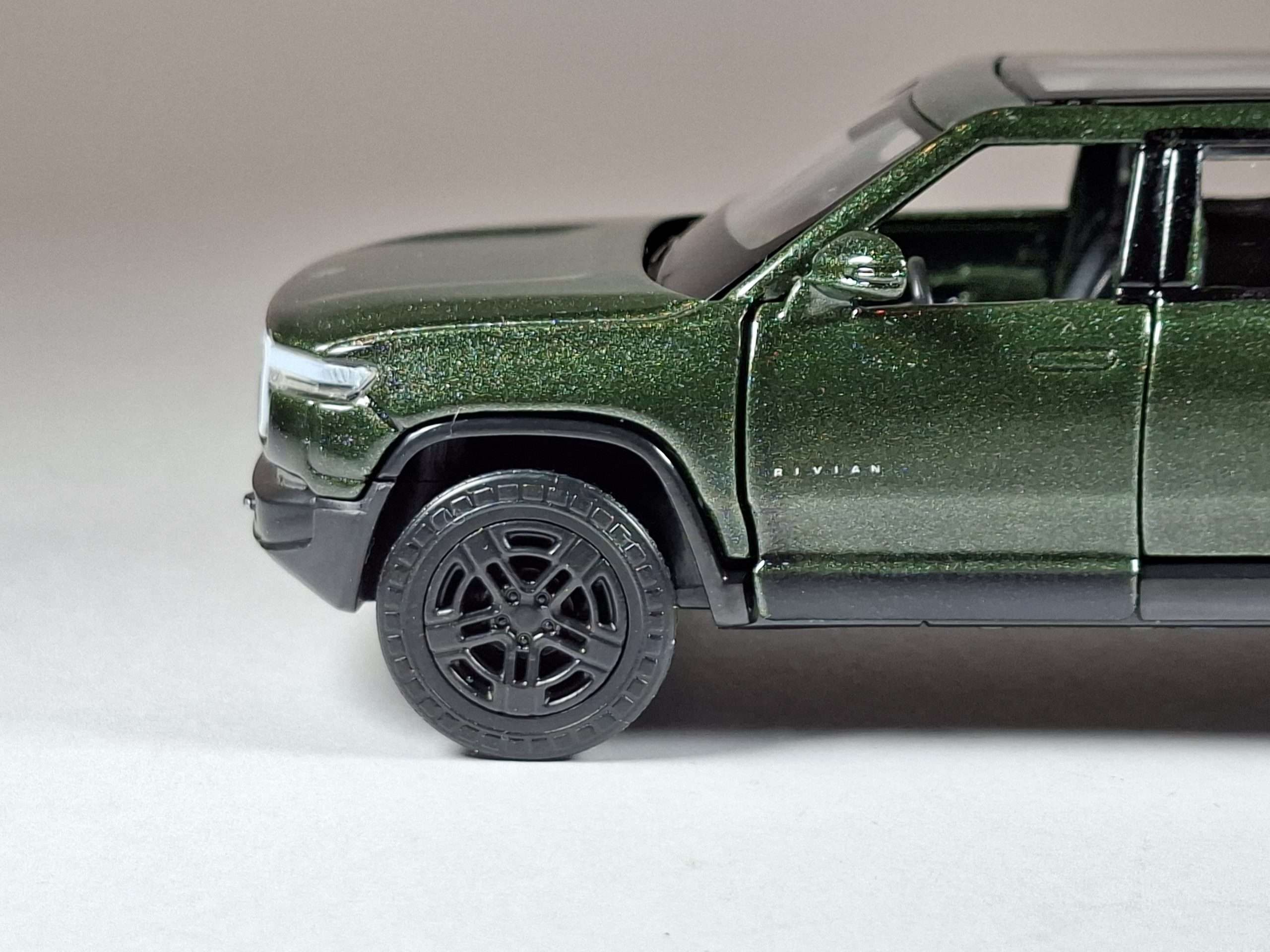 1 48 Maisto Rivian R1T 4 1 48 Maisto Rivian R1T 4