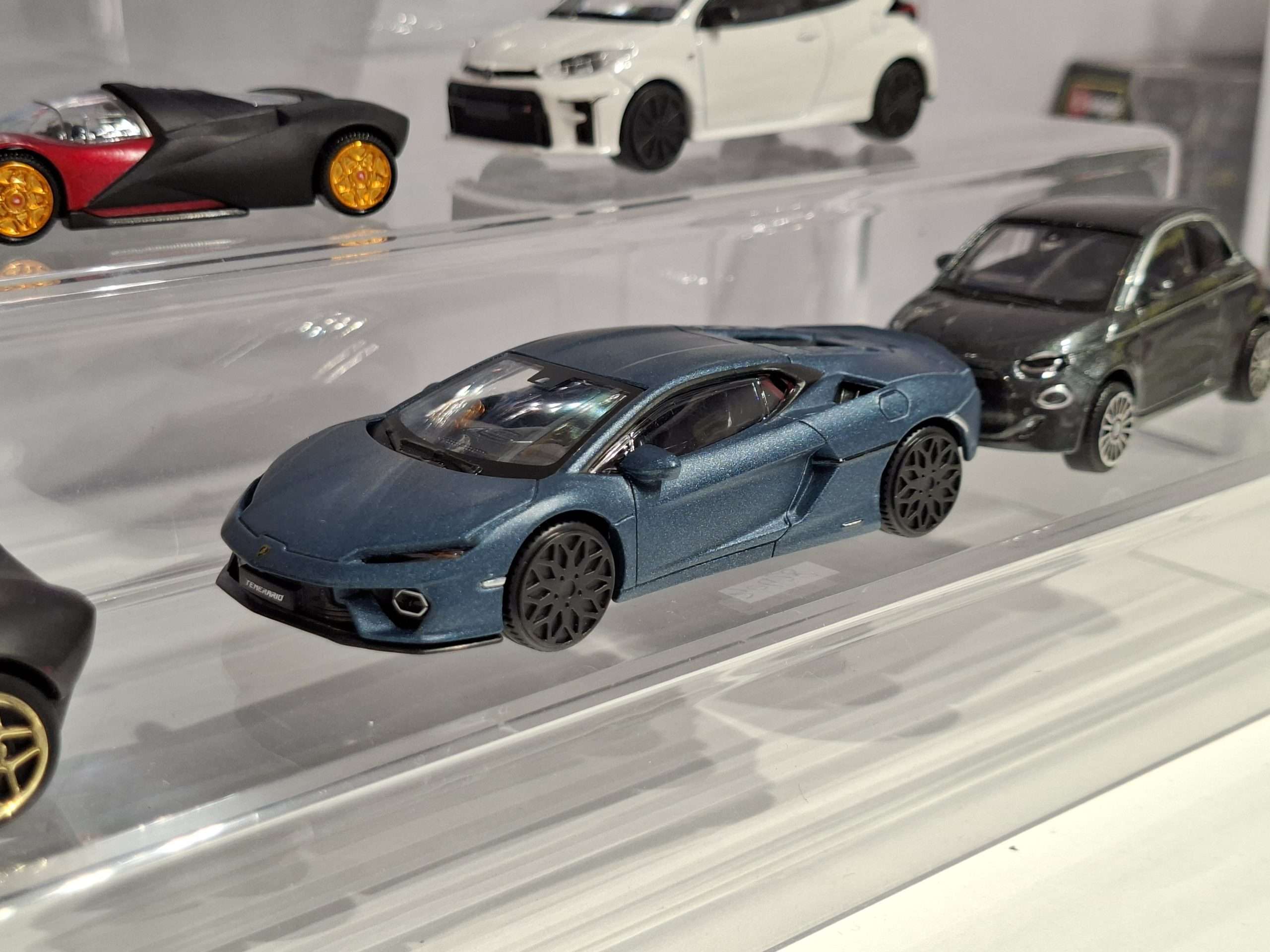 43Bburago Lamborghini Temerario 18 30428 (1) 43Bburago Lamborghini Temerario 18 30428 (1)