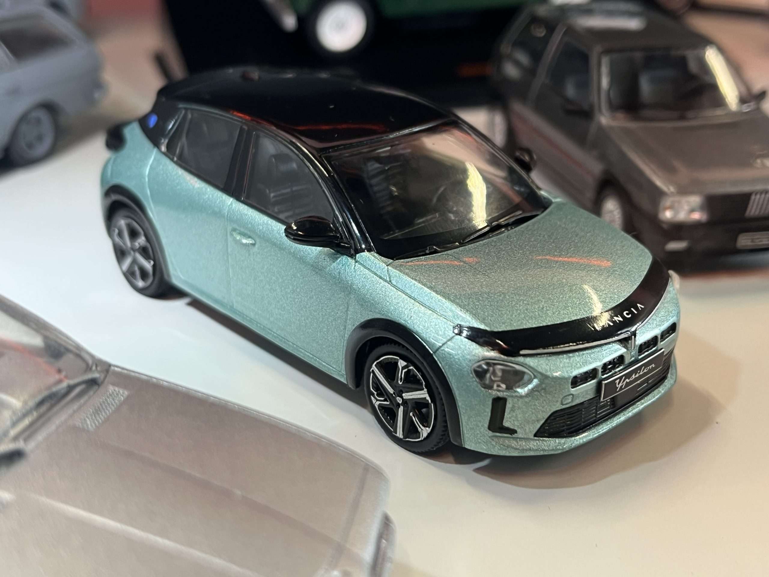 43IXO LanciaYpsilon CLC680N22 43IXO LanciaYpsilon CLC680N22