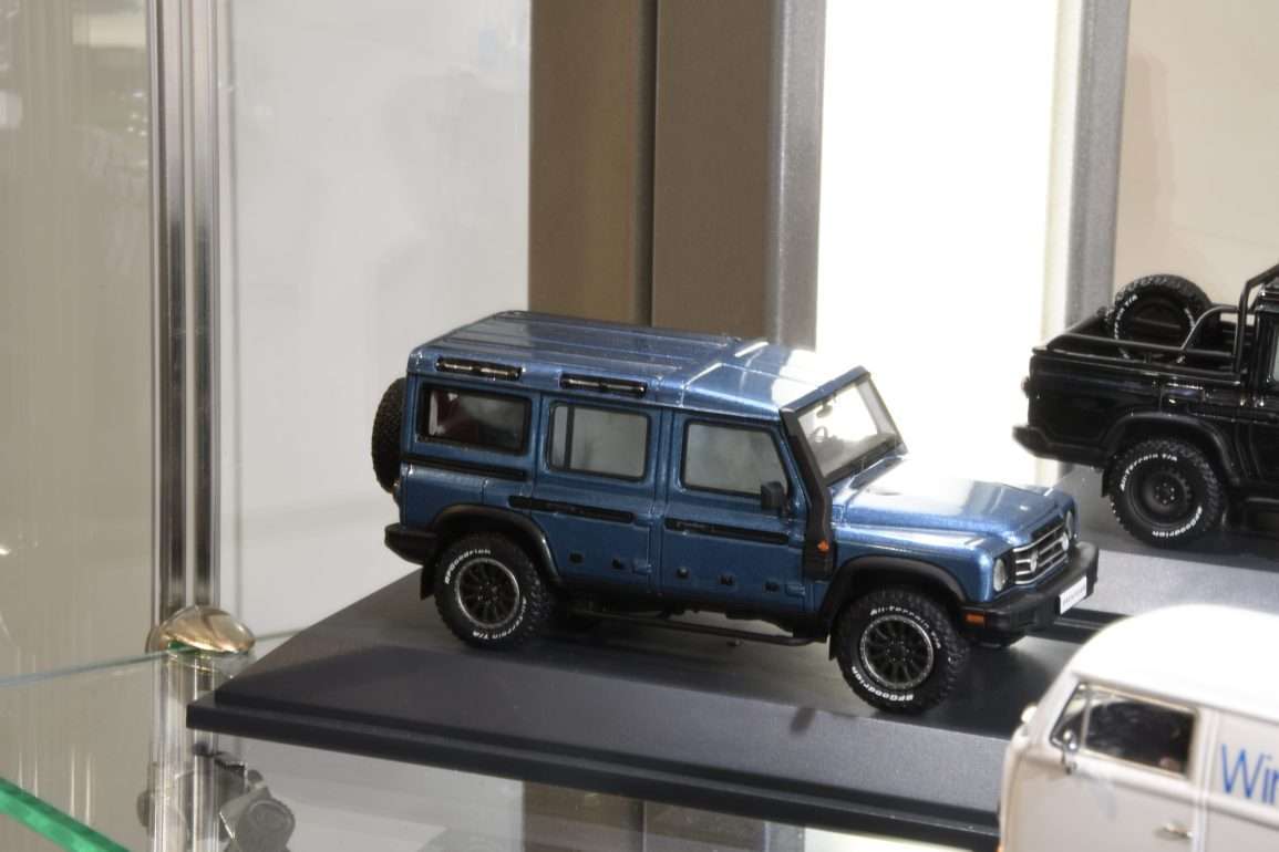 43Schuco Ineos Genadier