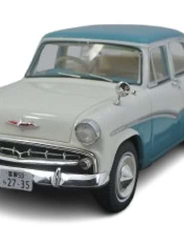 43esval 1957 Prince Skyline 4 door sedan 2