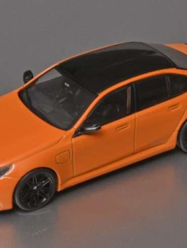 43solido BMW M5 G90 2025 1