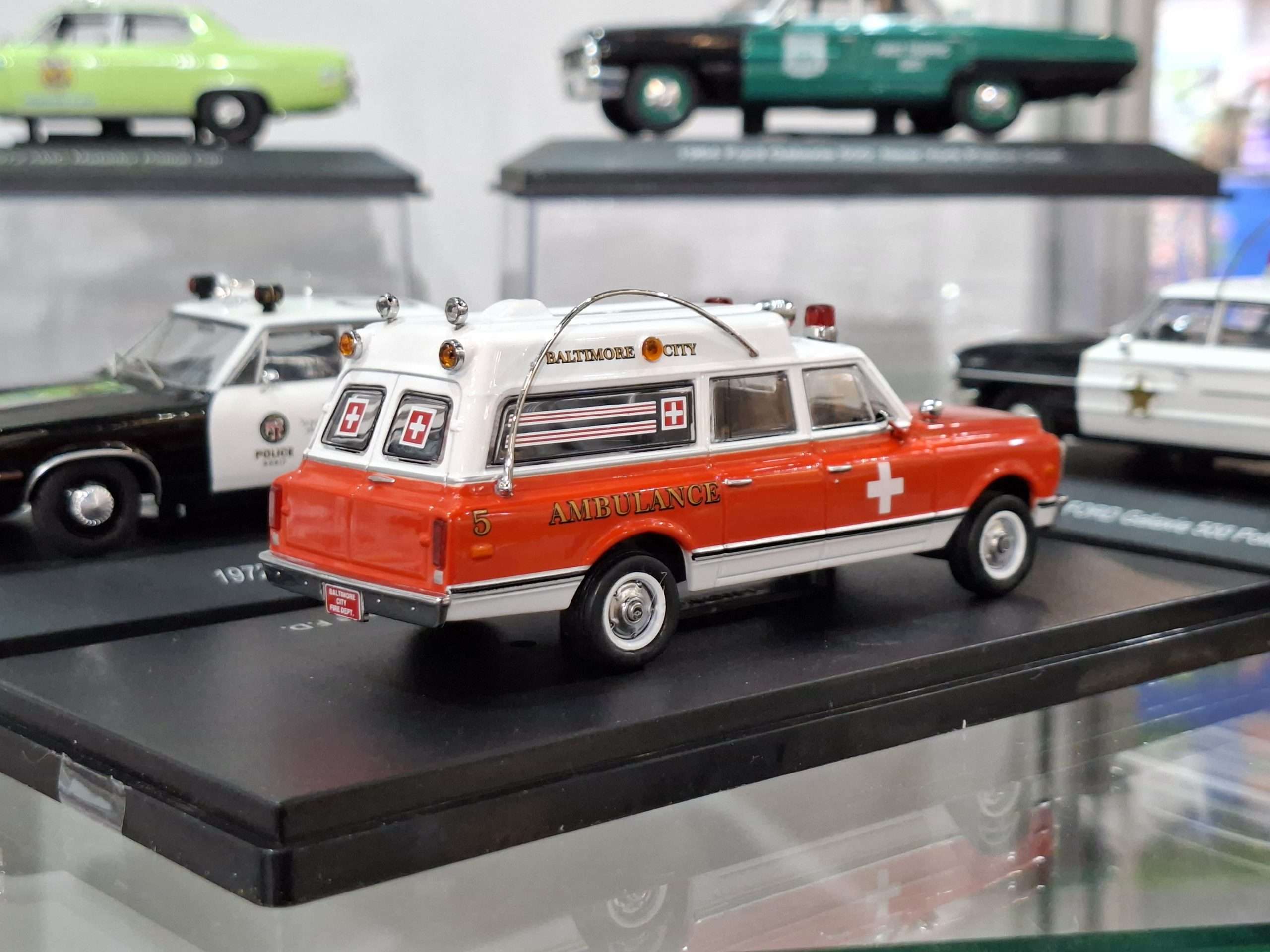 50IconicReplicas ChevroletC10 Ambulance 50 0550 (2) 50IconicReplicas ChevroletC10 Ambulance 50 0550 (2)