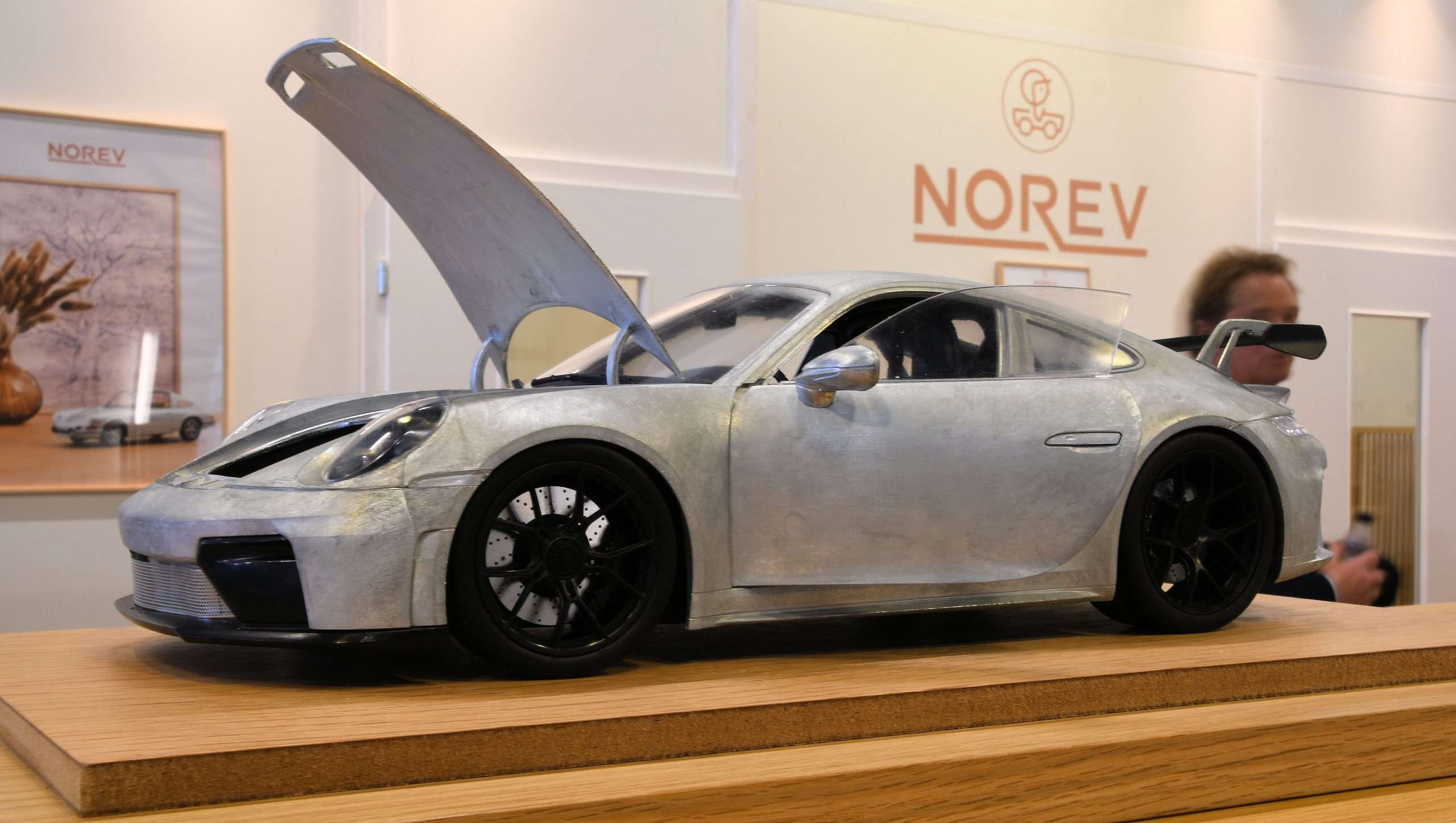 112 Norev Porsche 992 GT3RS 112 Norev Porsche 992 GT3RS