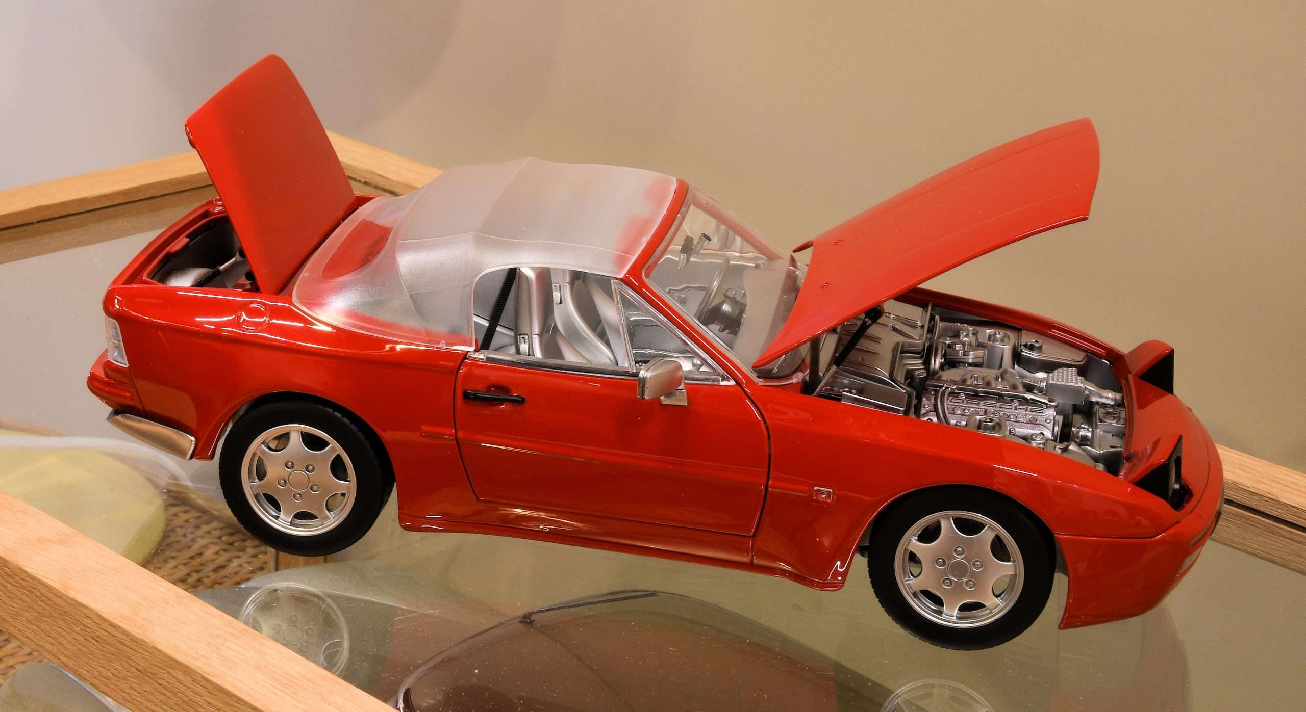 118 Norev Porsche 944 cabriolet 118 Norev Porsche 944 cabriolet