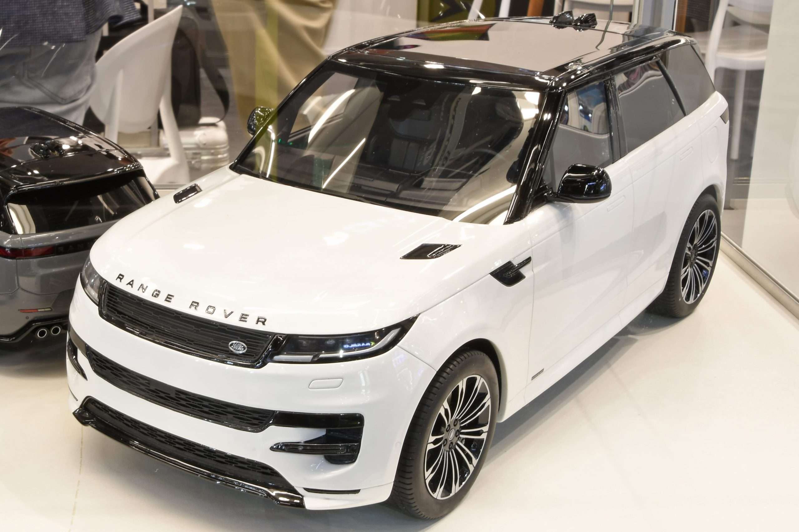 12GTSpirit Range Rover Sport 12GTSpirit Range Rover Sport