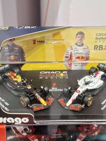 1;64 Bburago Formula 1 duo set Red Bull Max Verstappen