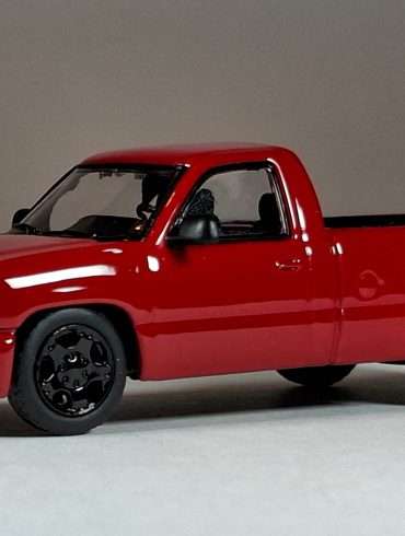 1;64 Para64 Chevrolet Silverado SS 1