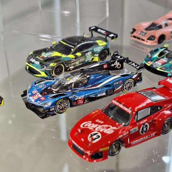 1;64 Spark Alpine A424