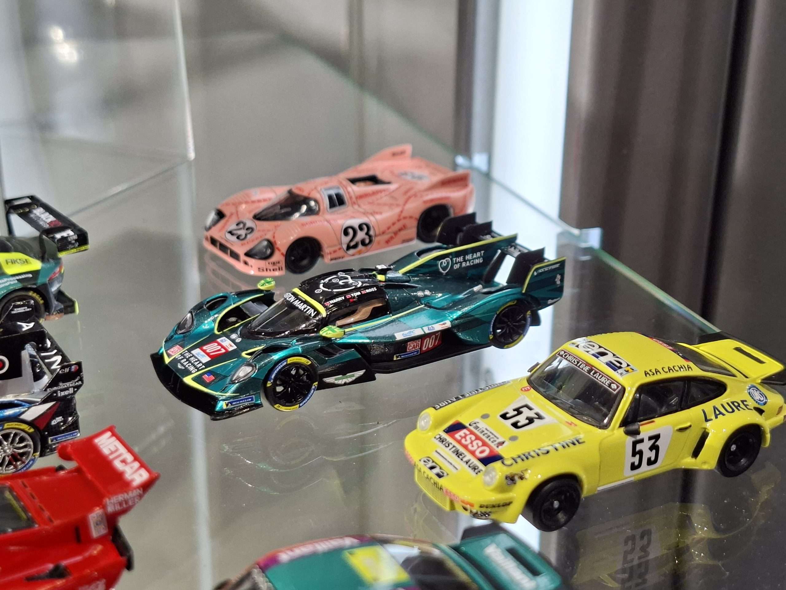 1;64 Spark Aston Martin Valkyrie AMR LMH