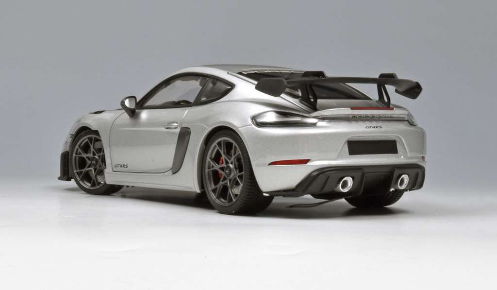 18minic Porsche Cayman GT4RS 2024 2 18minic Porsche Cayman GT4RS 2024 2