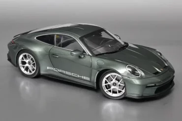 18norev Porsche 911 992 S T 2023 1