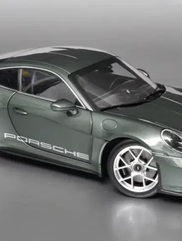 18norev Porsche 911 992 S T 2023 1