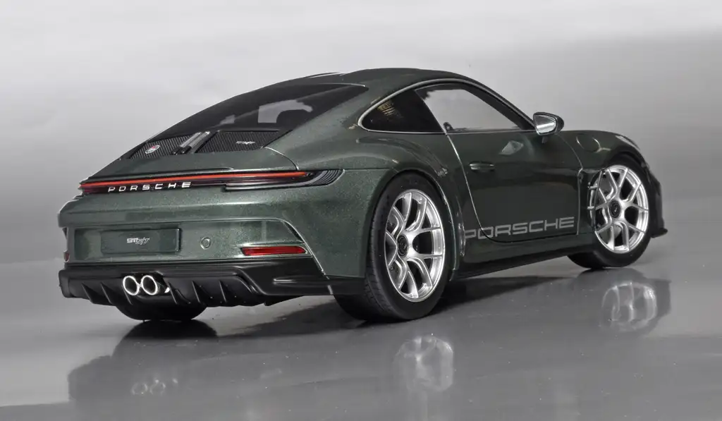 18norev Porsche 911 992 S T 2023 2 18norev Porsche 911 992 S T 2023 2