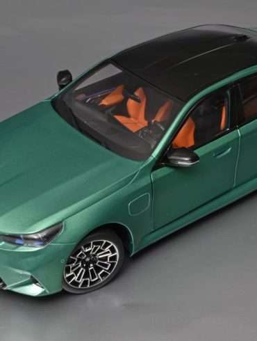 18solido BMW M5 G90 2025 3