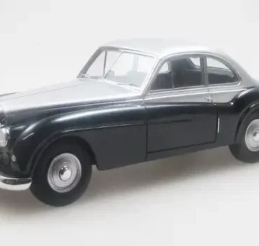 43Esval 1952 Bentley R Type coupe by Abbott 1