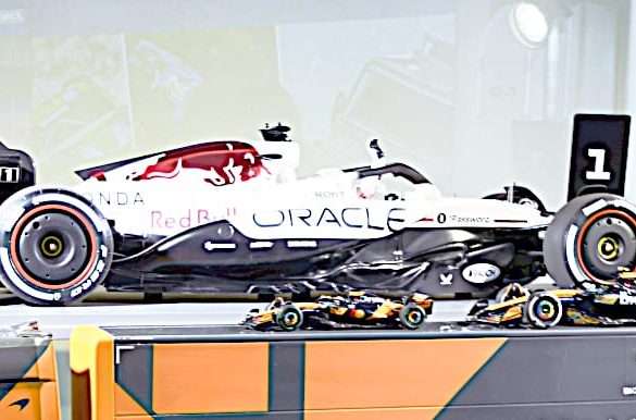 INT 118 Spark Red Bull