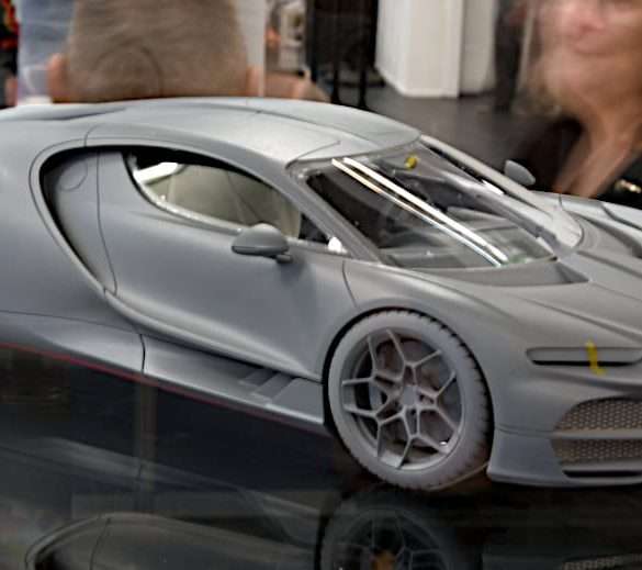 INT 118 TSM Bugatti Chiron Tourbillon