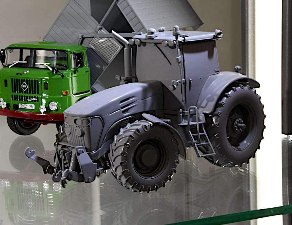 INT 132 Schuco John Deere INT 132 Schuco John Deere