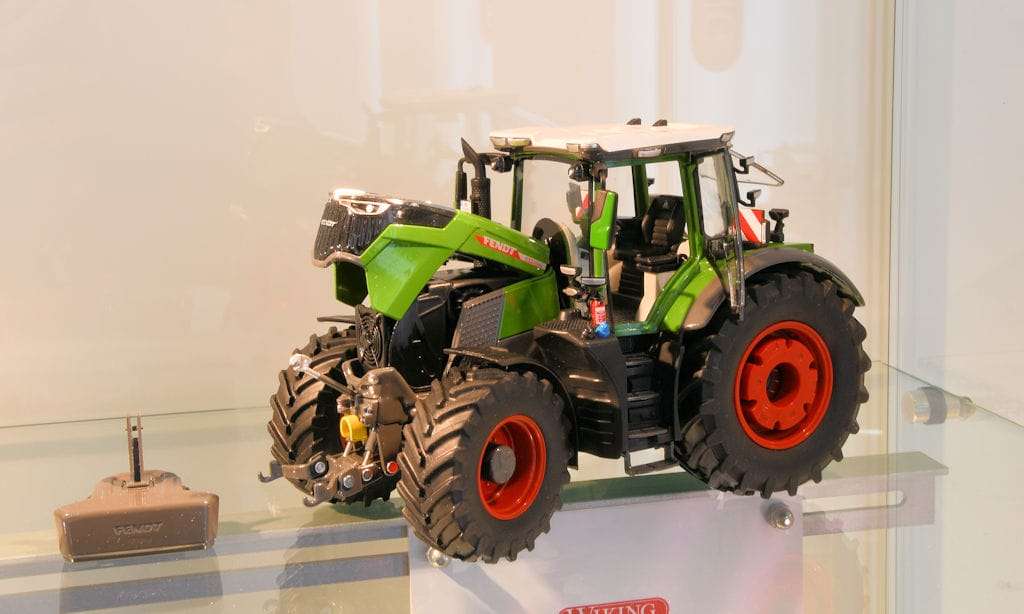K Wiking 32.Fendt 832 Vario
