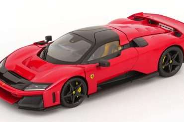 18Bburago Ferrari F80 1