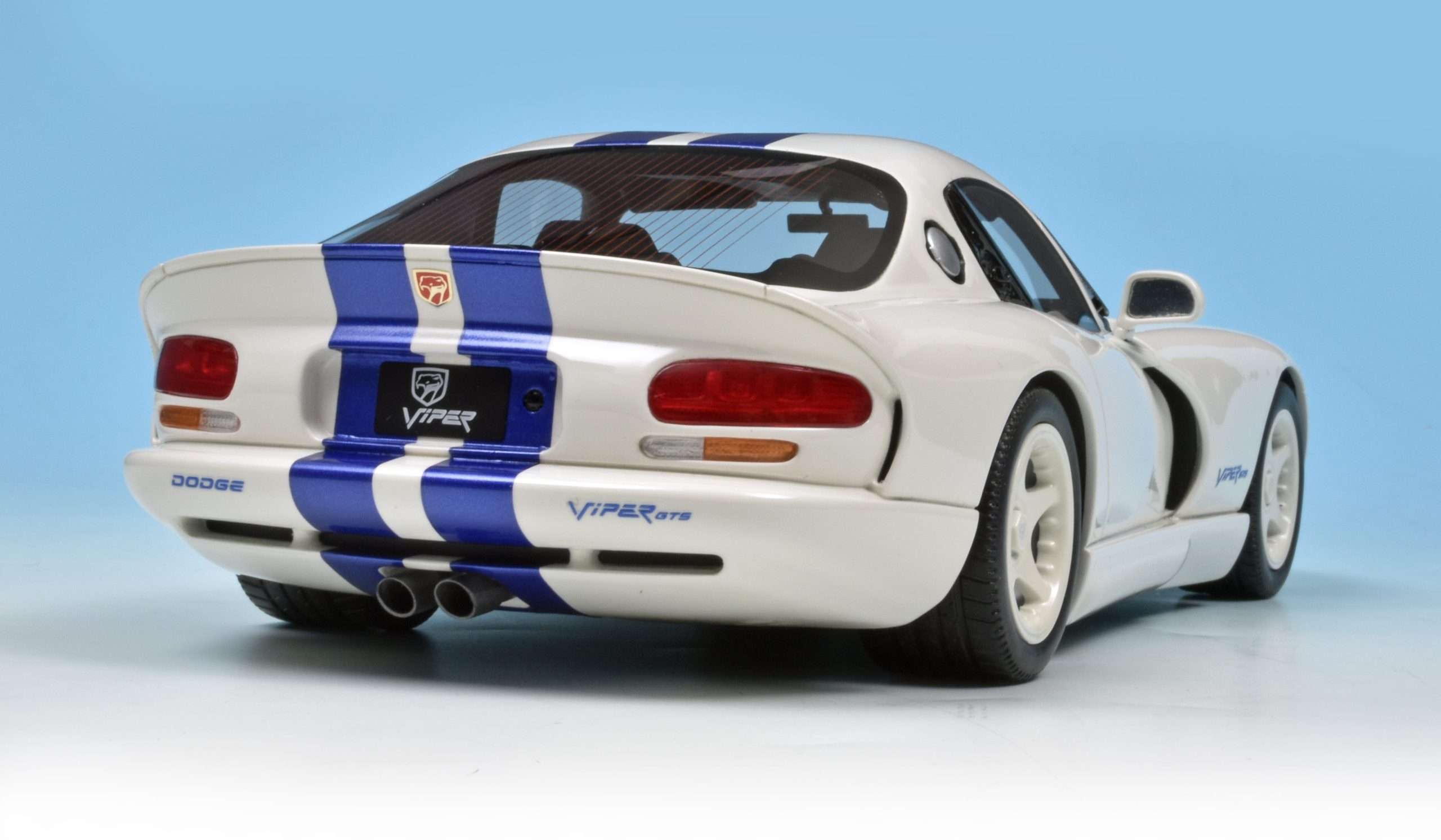 18GTs Dodge Viper GTS 1996 2