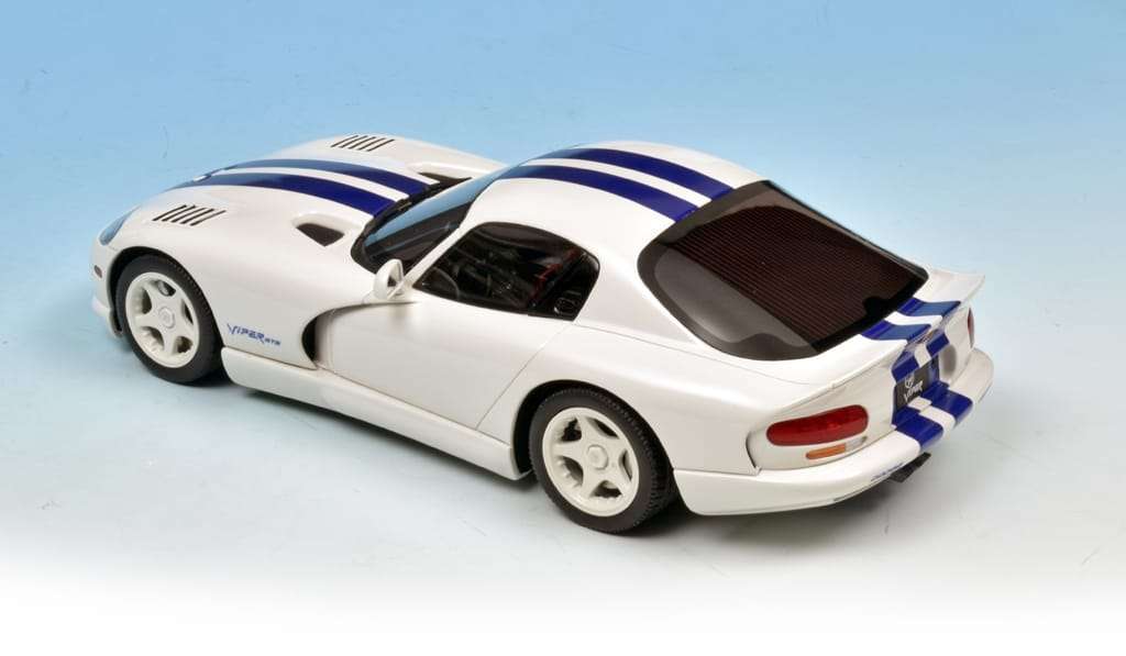18GTs Dodge Viper GTS 1996 4
