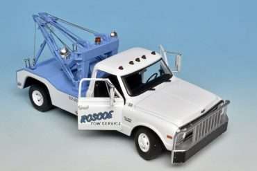 18Greenlight Chevrolet C 30 Dual Wrecker 1969 4