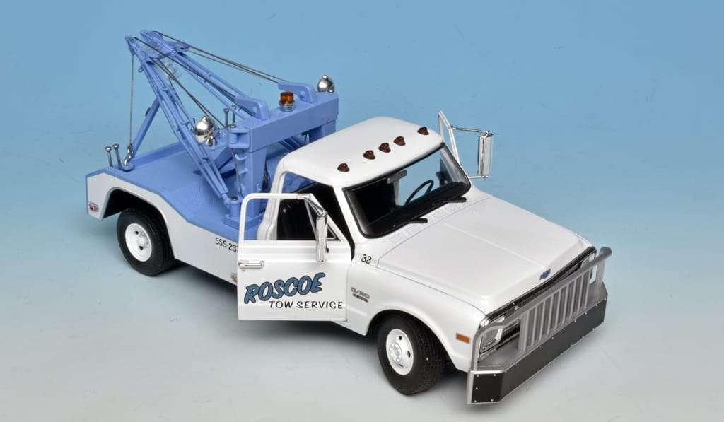 18Greenlight Chevrolet C 30 Dual Wrecker 1969 4