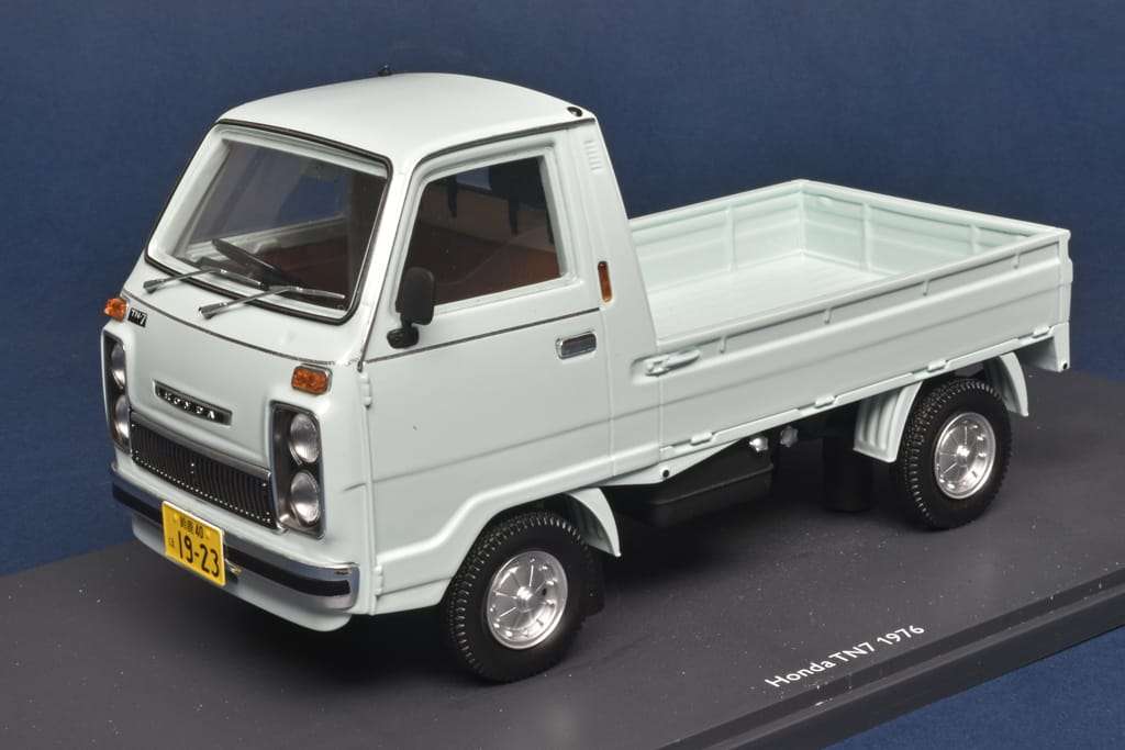 18Schuco ProR Honda TN7 1976 1