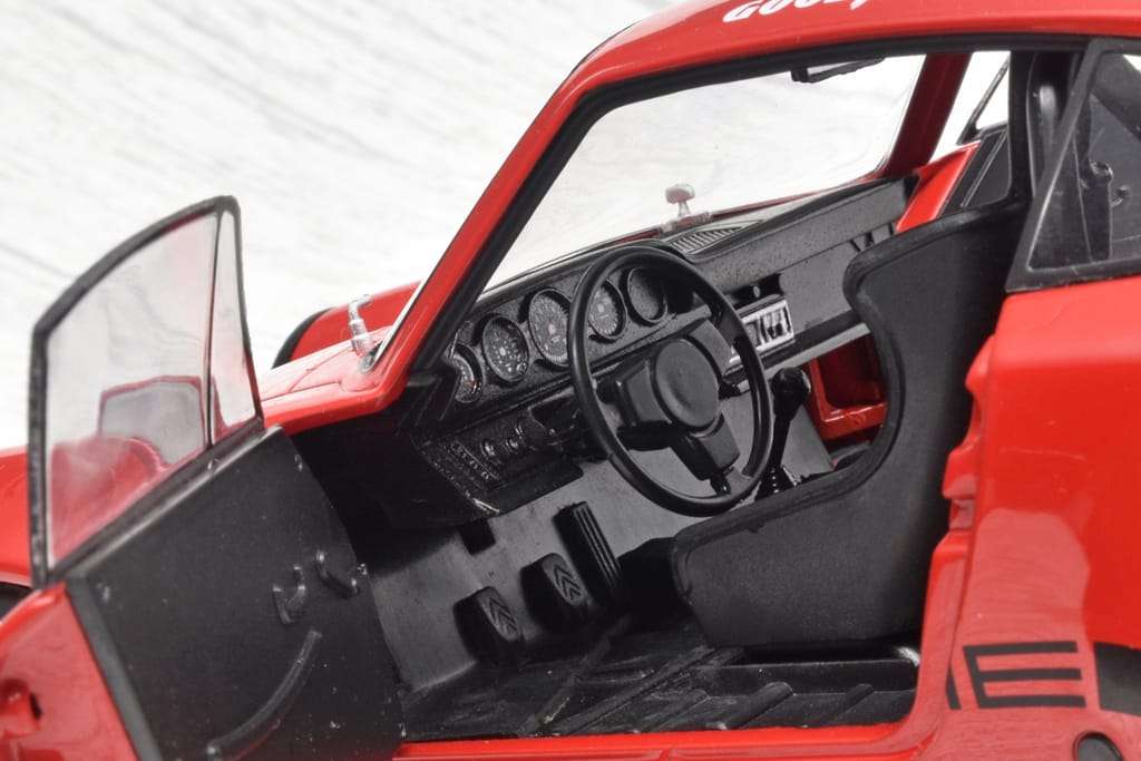 18Solido Porsche 911 Iroc Foyt 1974 5 18Solido Porsche 911 Iroc Foyt 1974 5