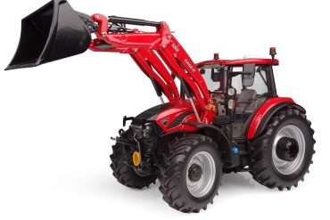 32uh Case IH farmall 120c + voorhef 1