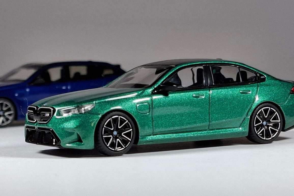 1;64 Mini GT BMW M5 3
