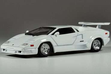 1;64 Mini GT Lamborghini Countach 25th Anniversary Edition 1